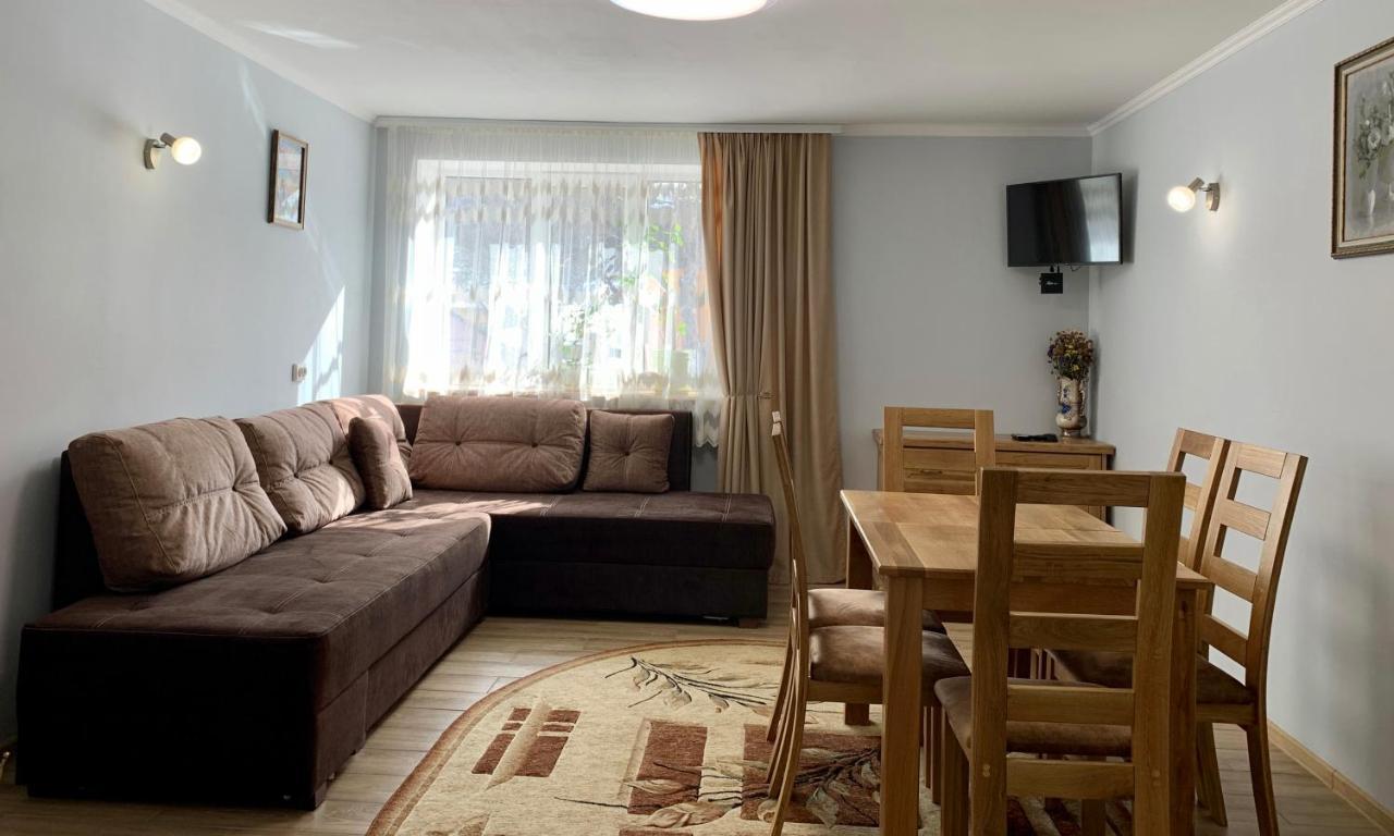 Underhills House Apartment Yaremche Ngoại thất bức ảnh