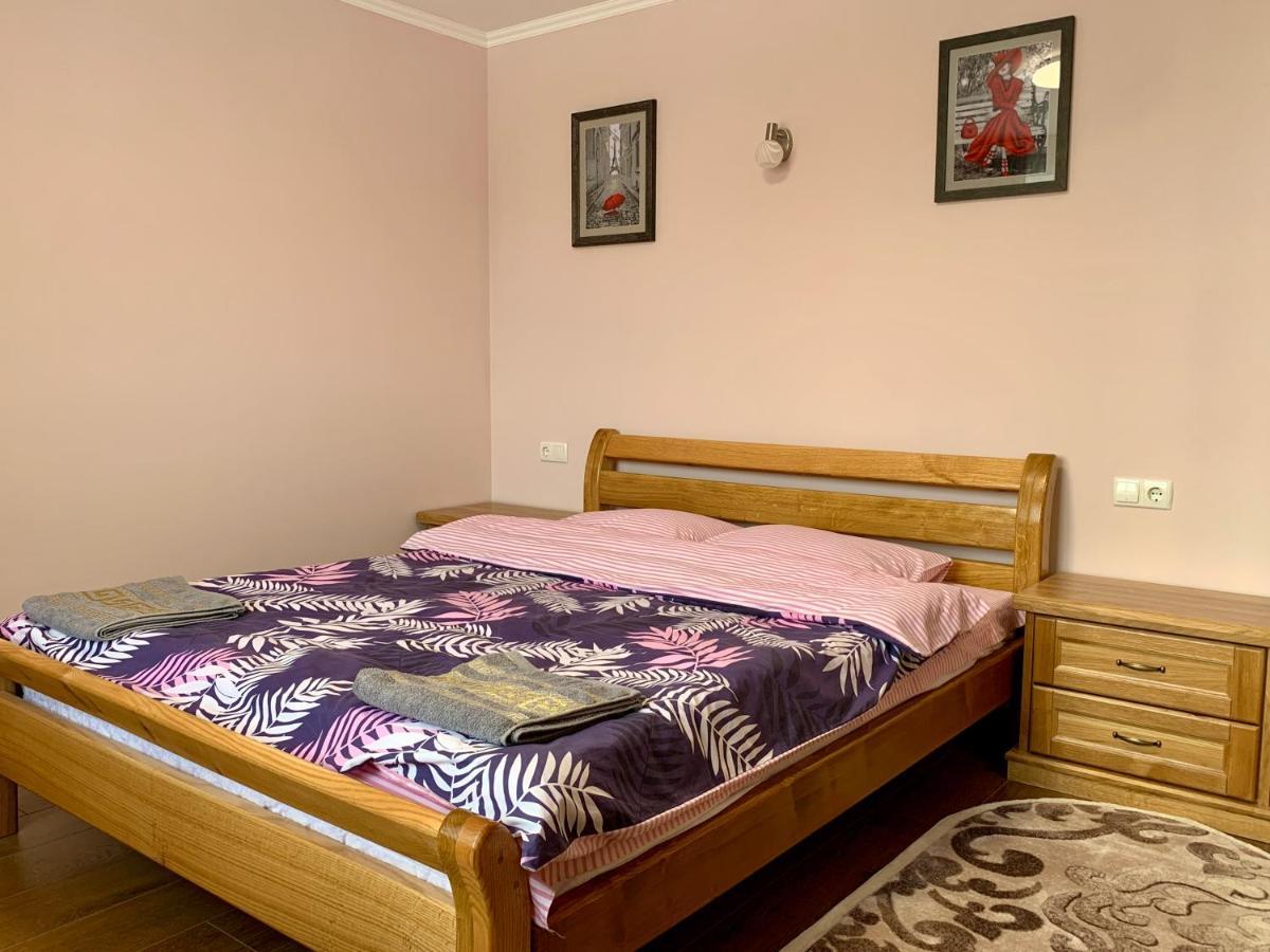 Underhills House Apartment Yaremche Ngoại thất bức ảnh