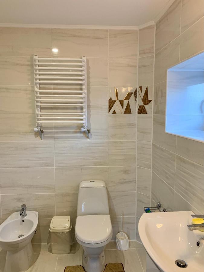 Underhills House Apartment Yaremche Ngoại thất bức ảnh