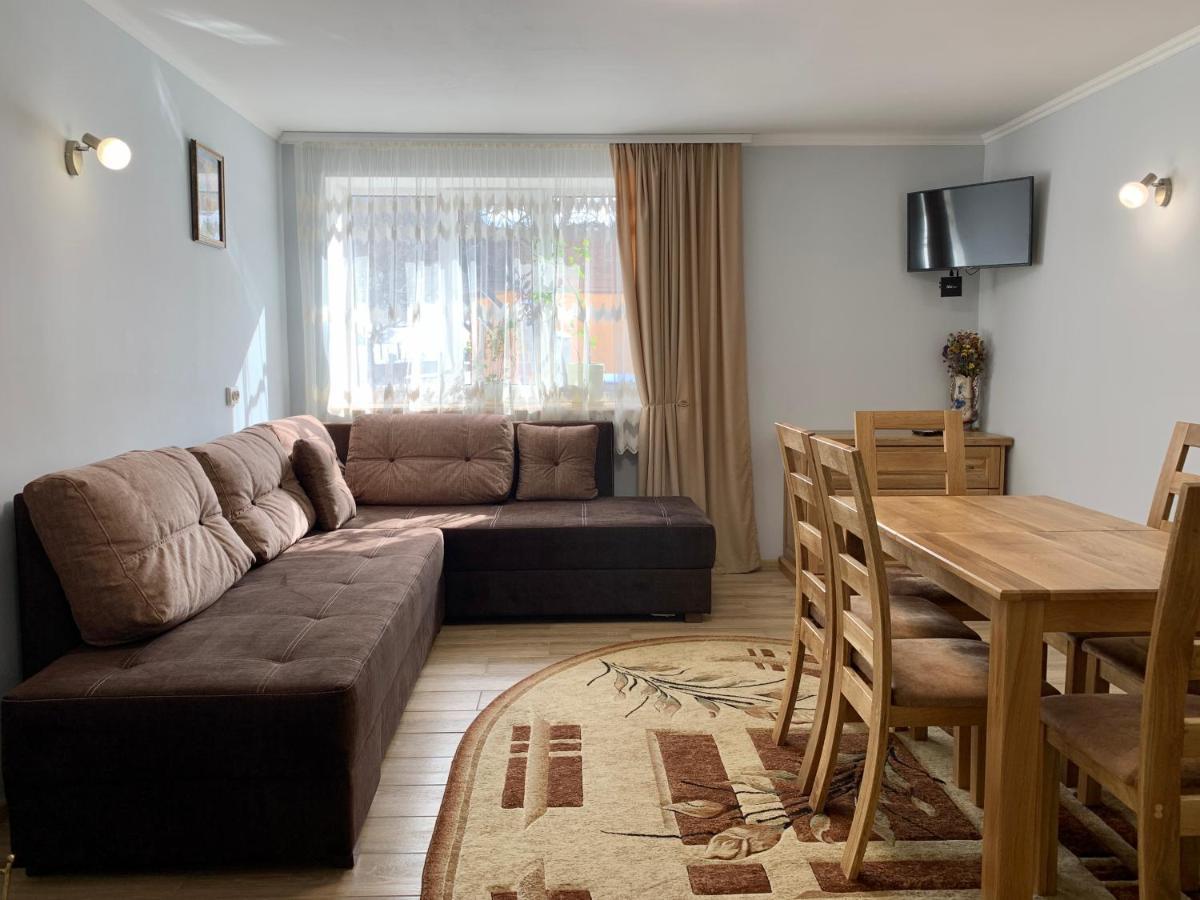 Underhills House Apartment Yaremche Ngoại thất bức ảnh